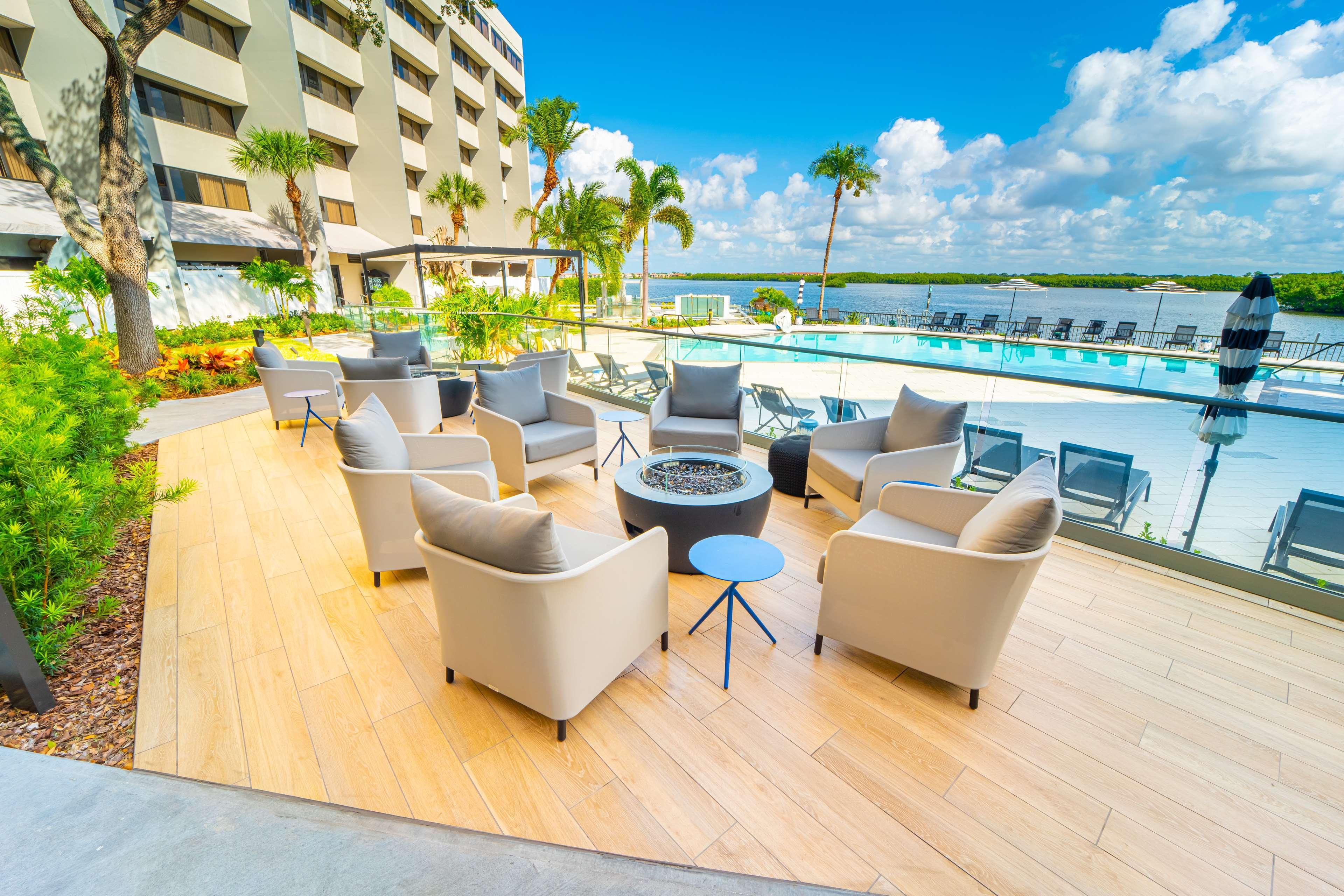 Doubletree By Hilton Tampa Rocky Point Waterfront Hotel Buitenkant foto