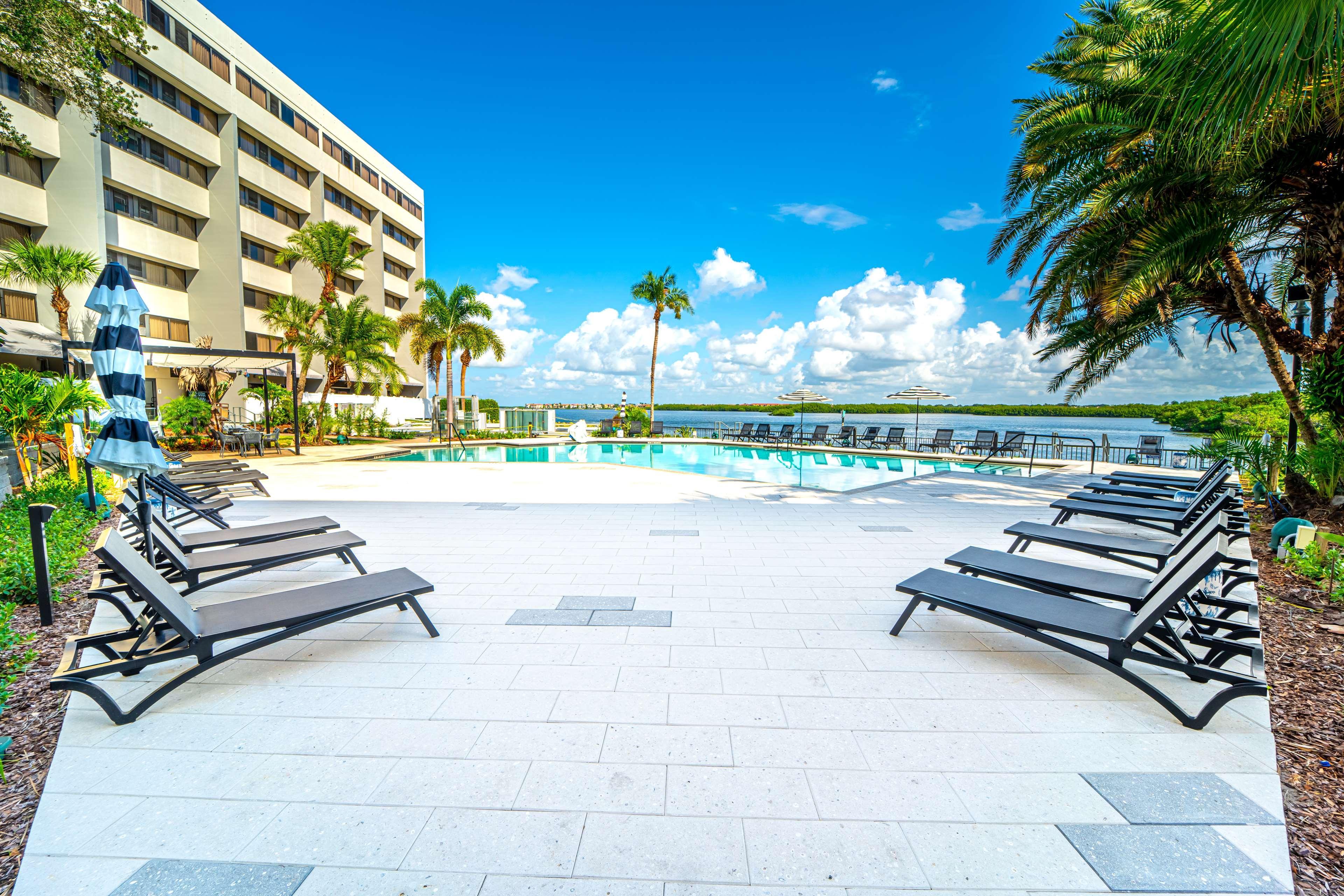 Doubletree By Hilton Tampa Rocky Point Waterfront Hotel Buitenkant foto