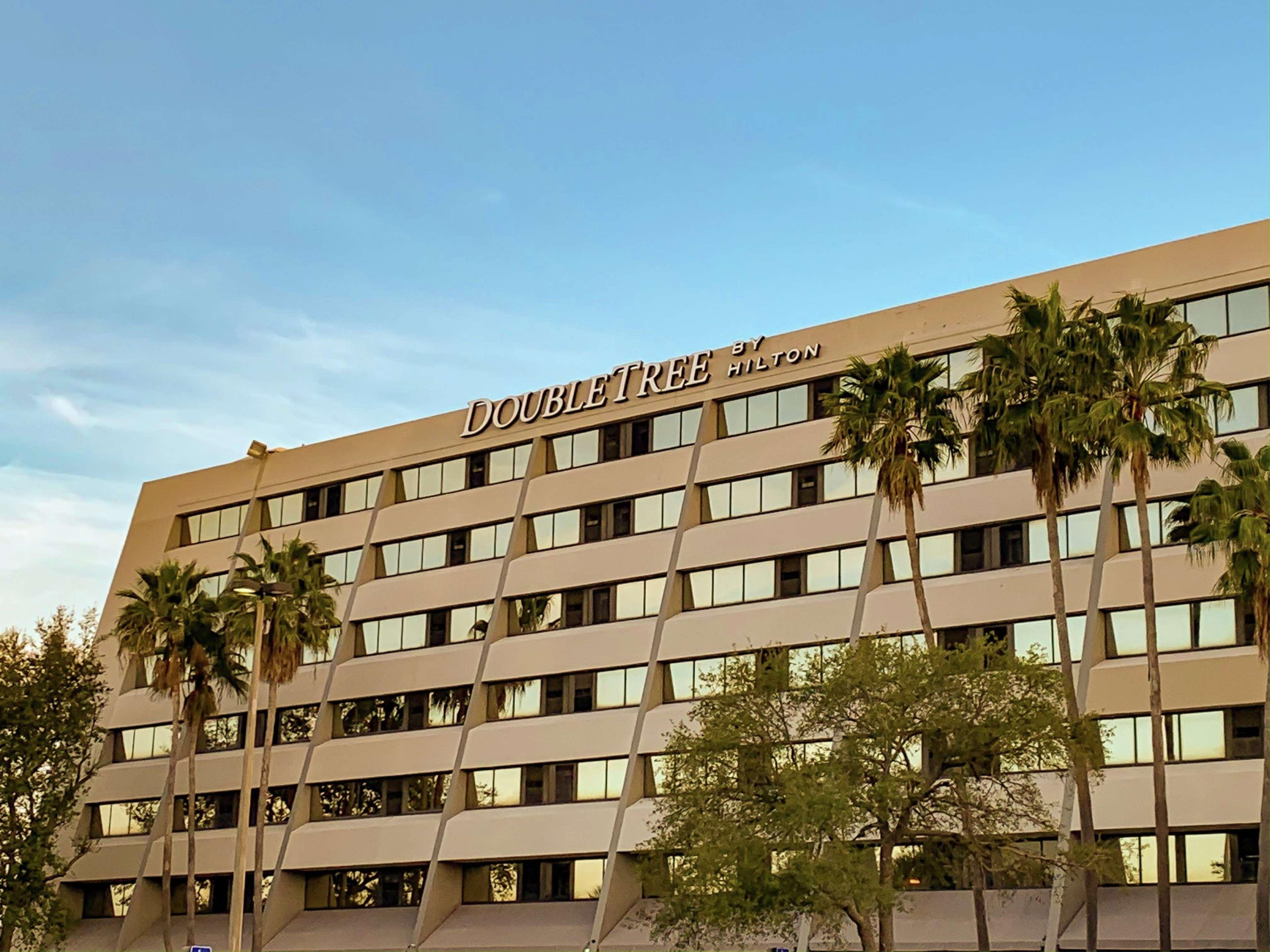 Doubletree By Hilton Tampa Rocky Point Waterfront Hotel Buitenkant foto