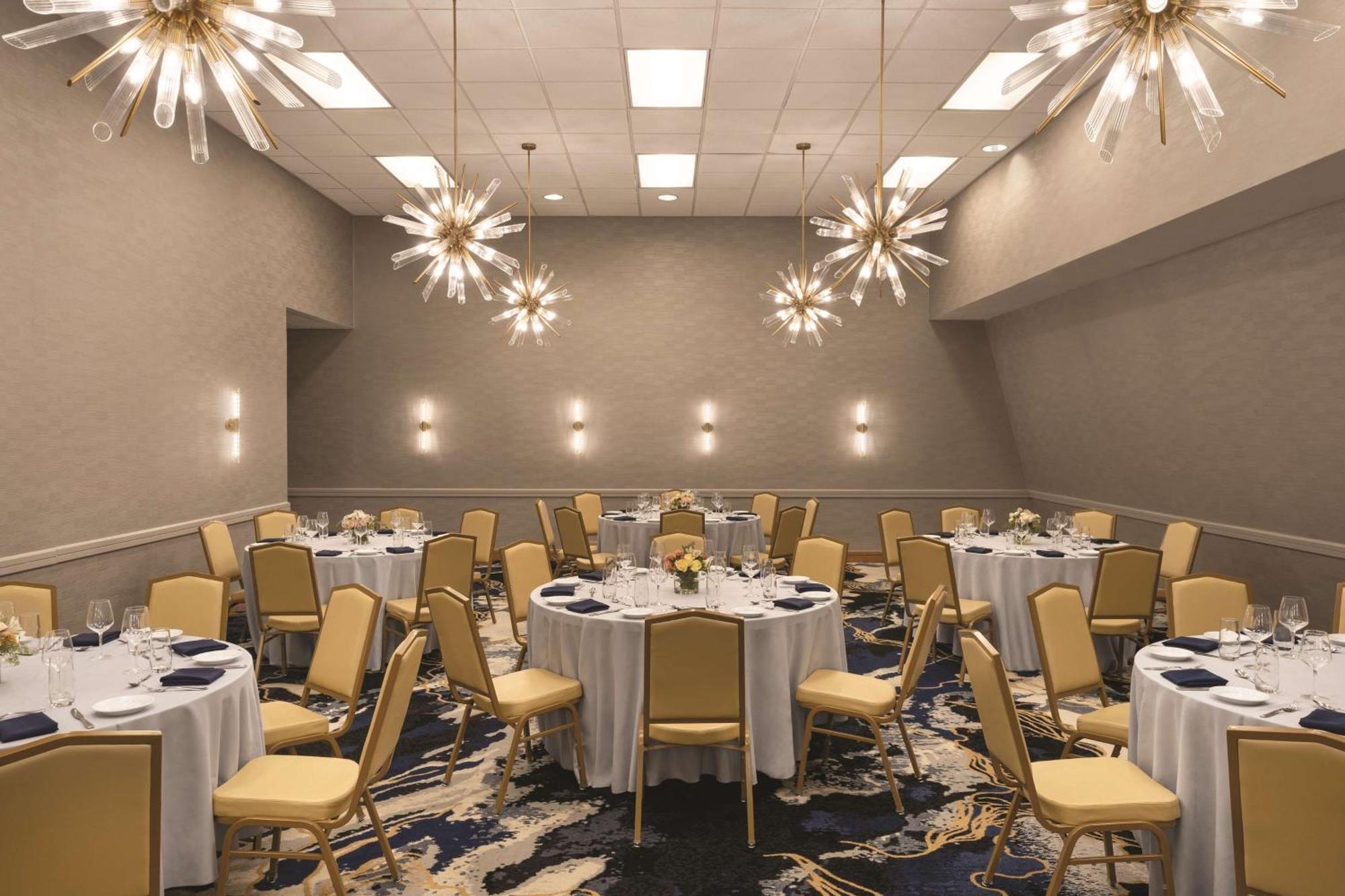 Doubletree By Hilton Tampa Rocky Point Waterfront Hotel Buitenkant foto