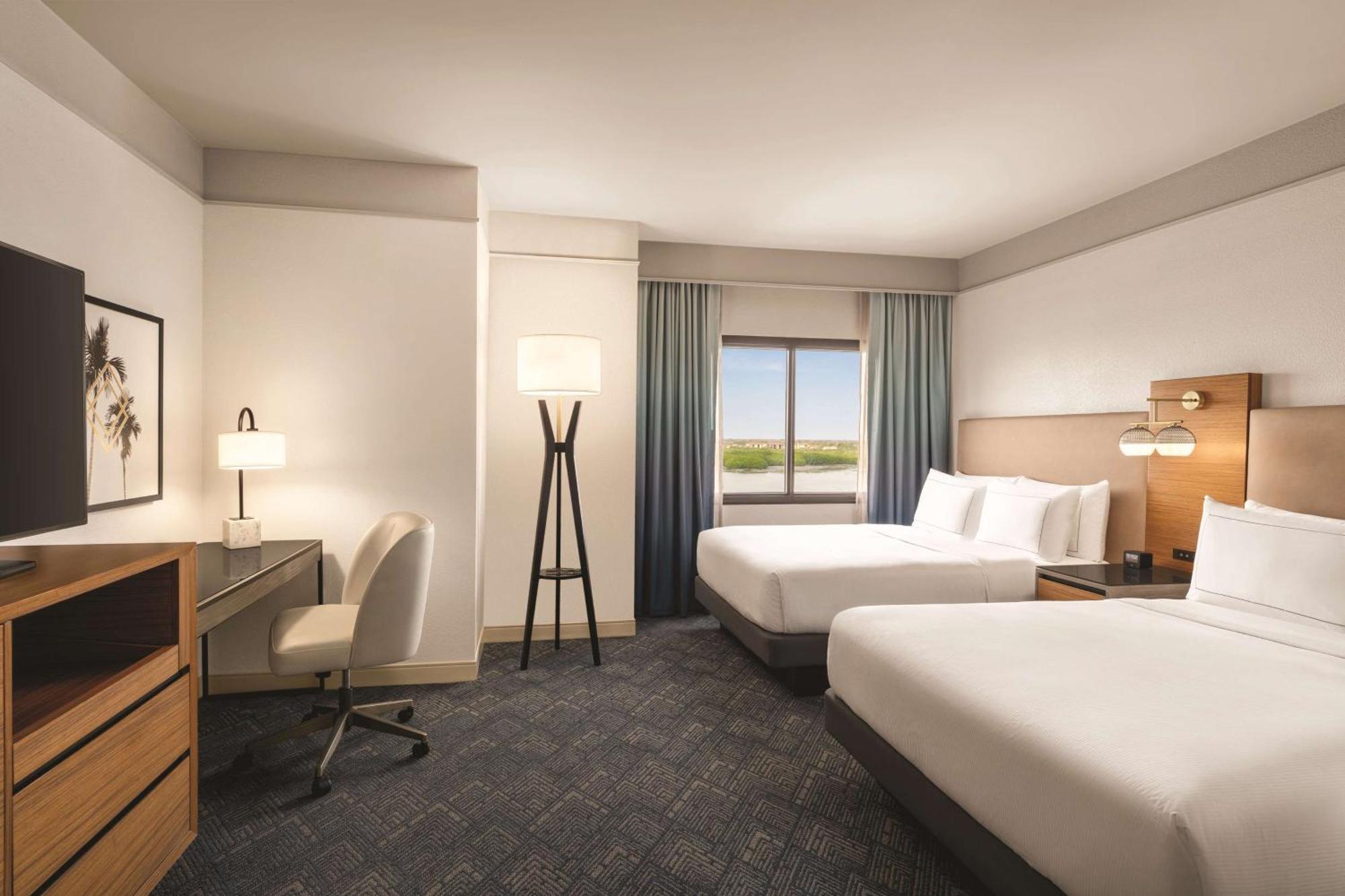 Doubletree By Hilton Tampa Rocky Point Waterfront Hotel Buitenkant foto