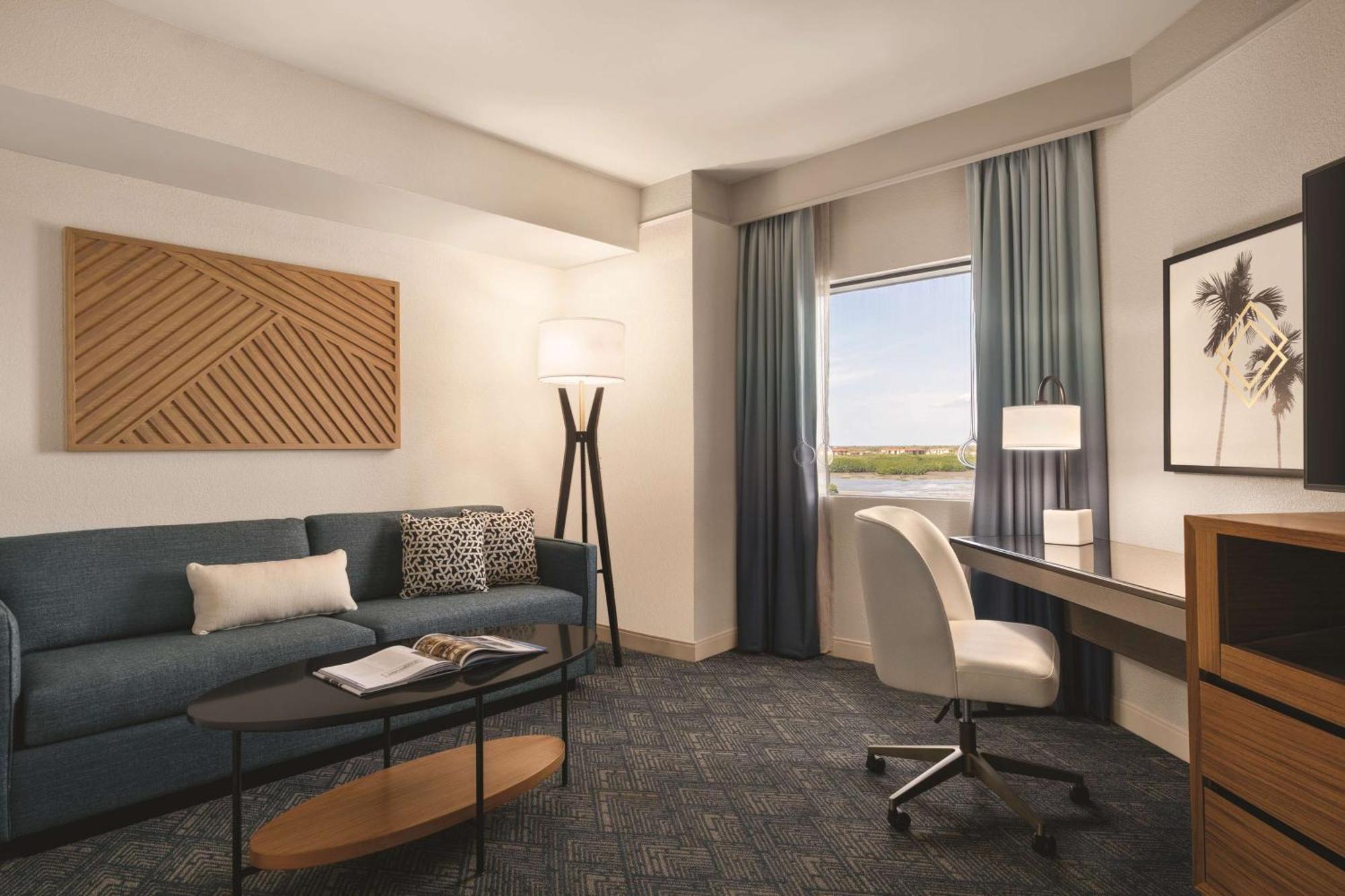 Doubletree By Hilton Tampa Rocky Point Waterfront Hotel Buitenkant foto