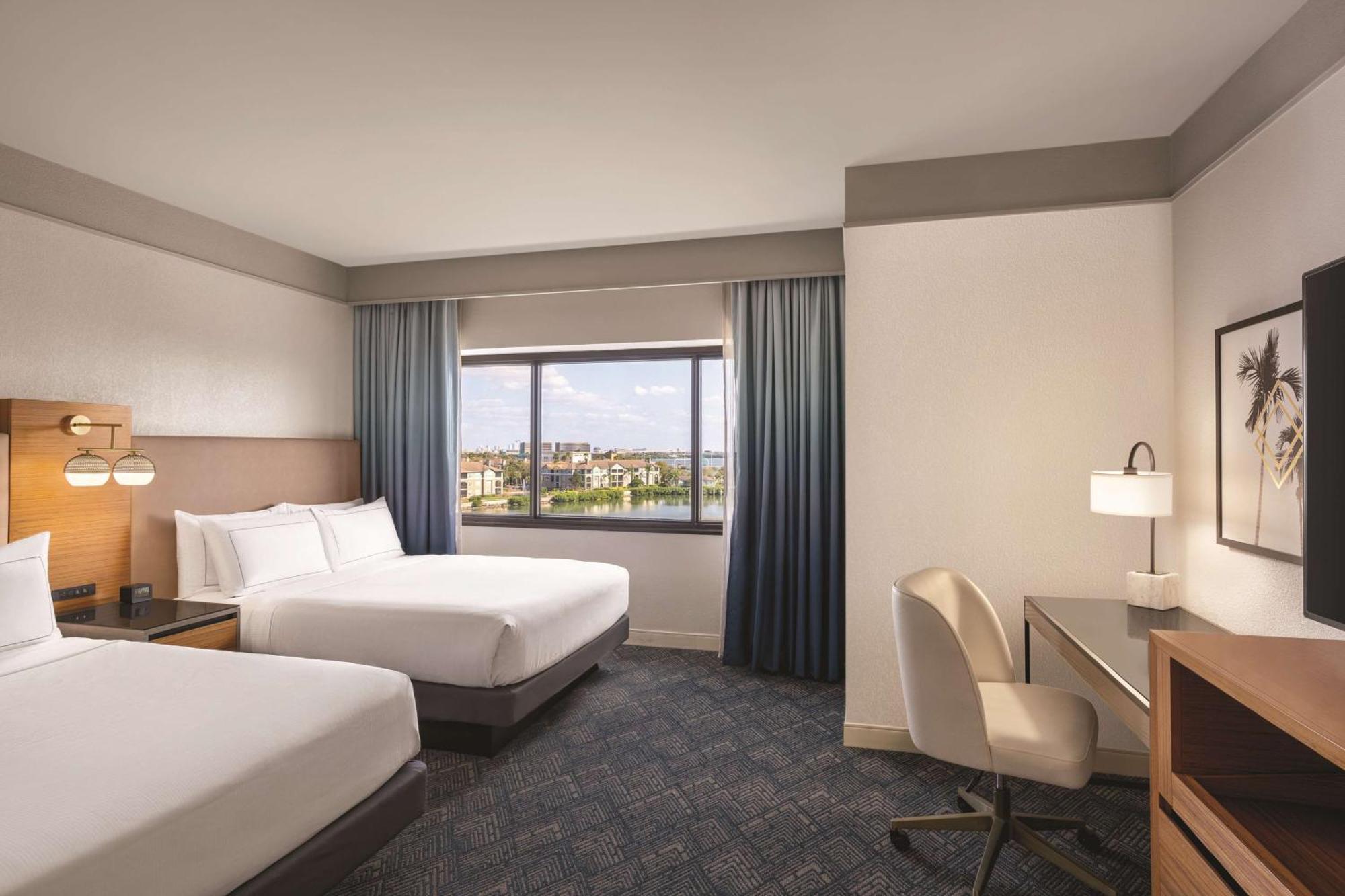 Doubletree By Hilton Tampa Rocky Point Waterfront Hotel Buitenkant foto