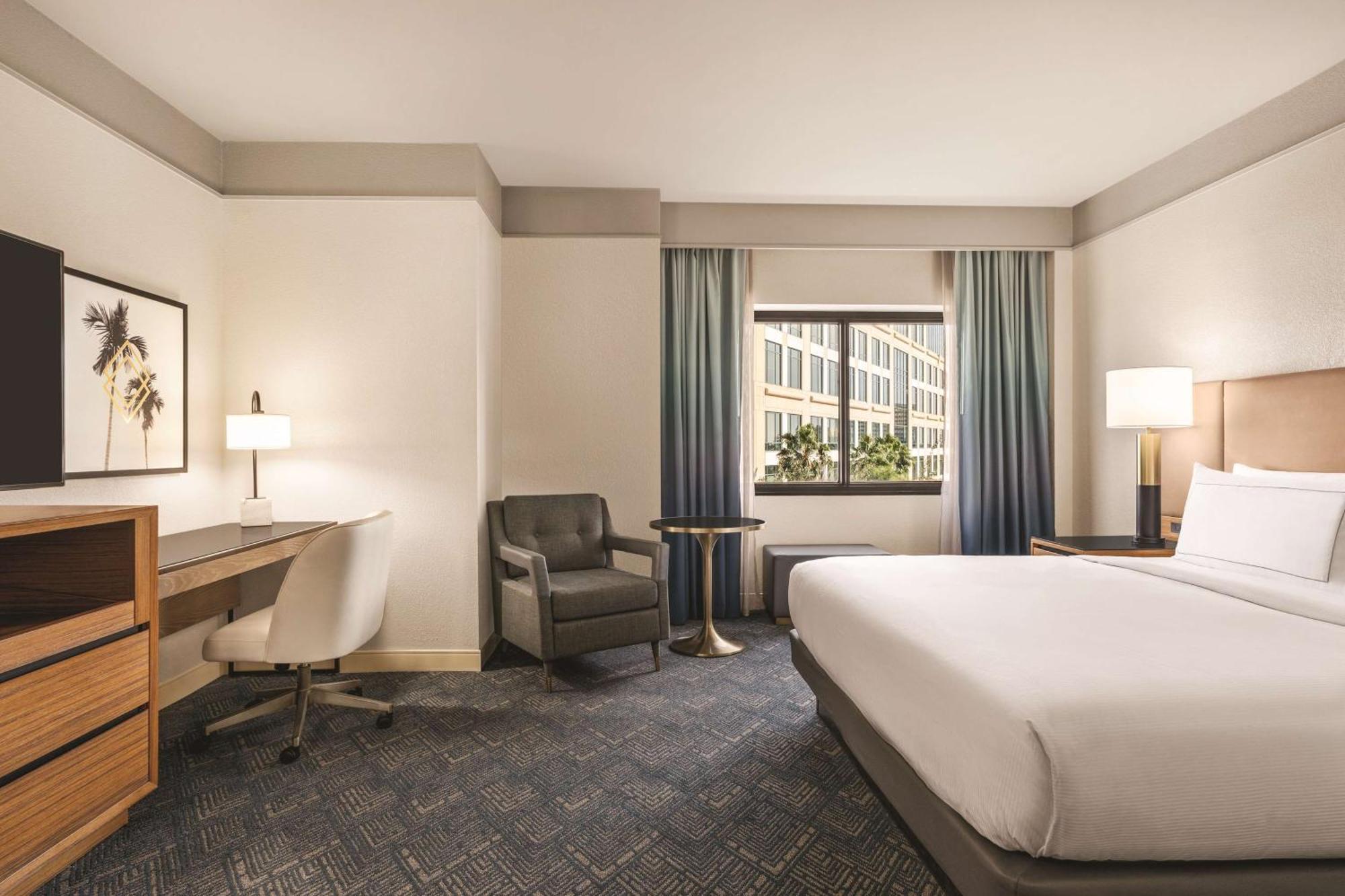 Doubletree By Hilton Tampa Rocky Point Waterfront Hotel Buitenkant foto