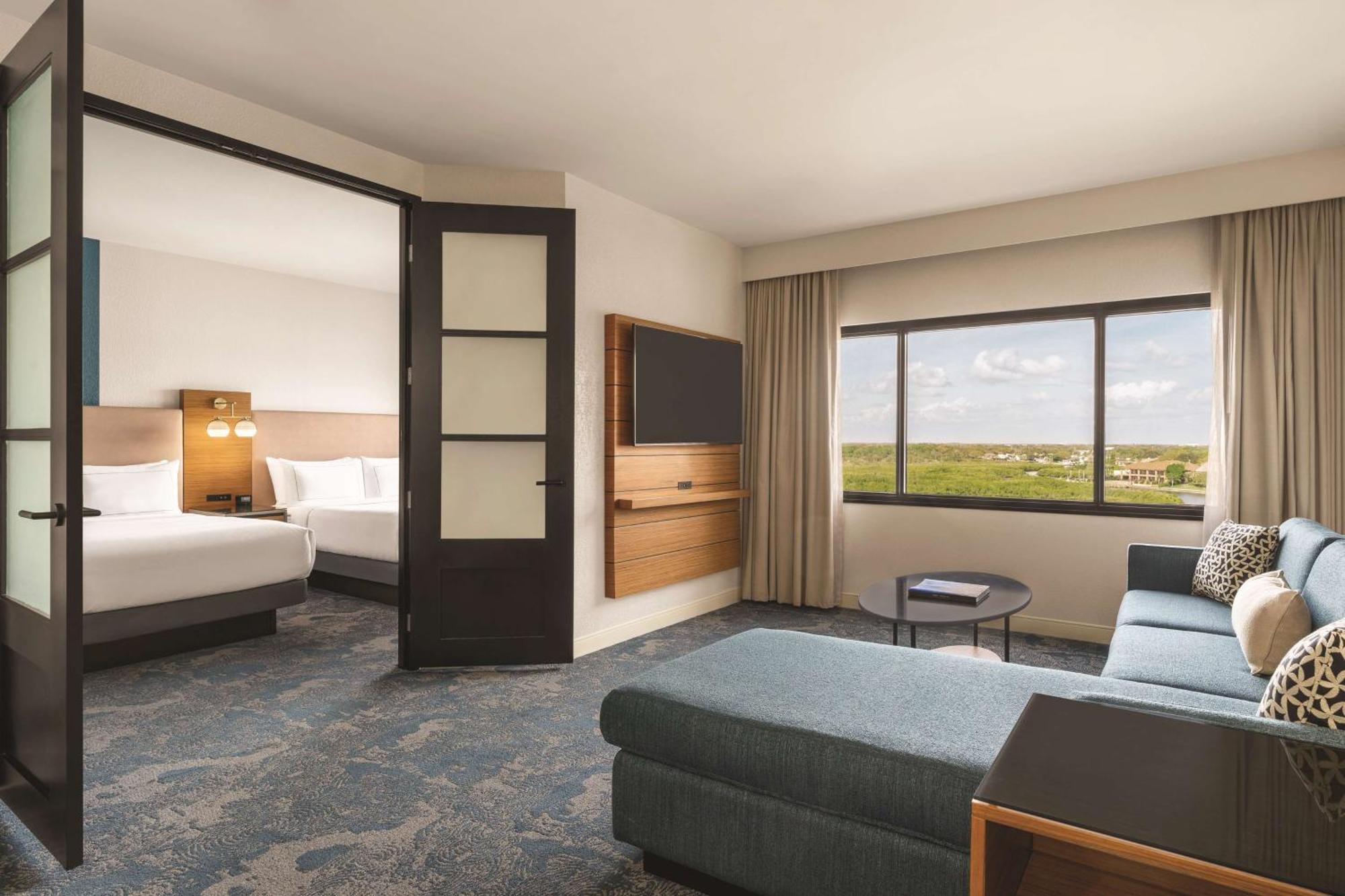 Doubletree By Hilton Tampa Rocky Point Waterfront Hotel Buitenkant foto