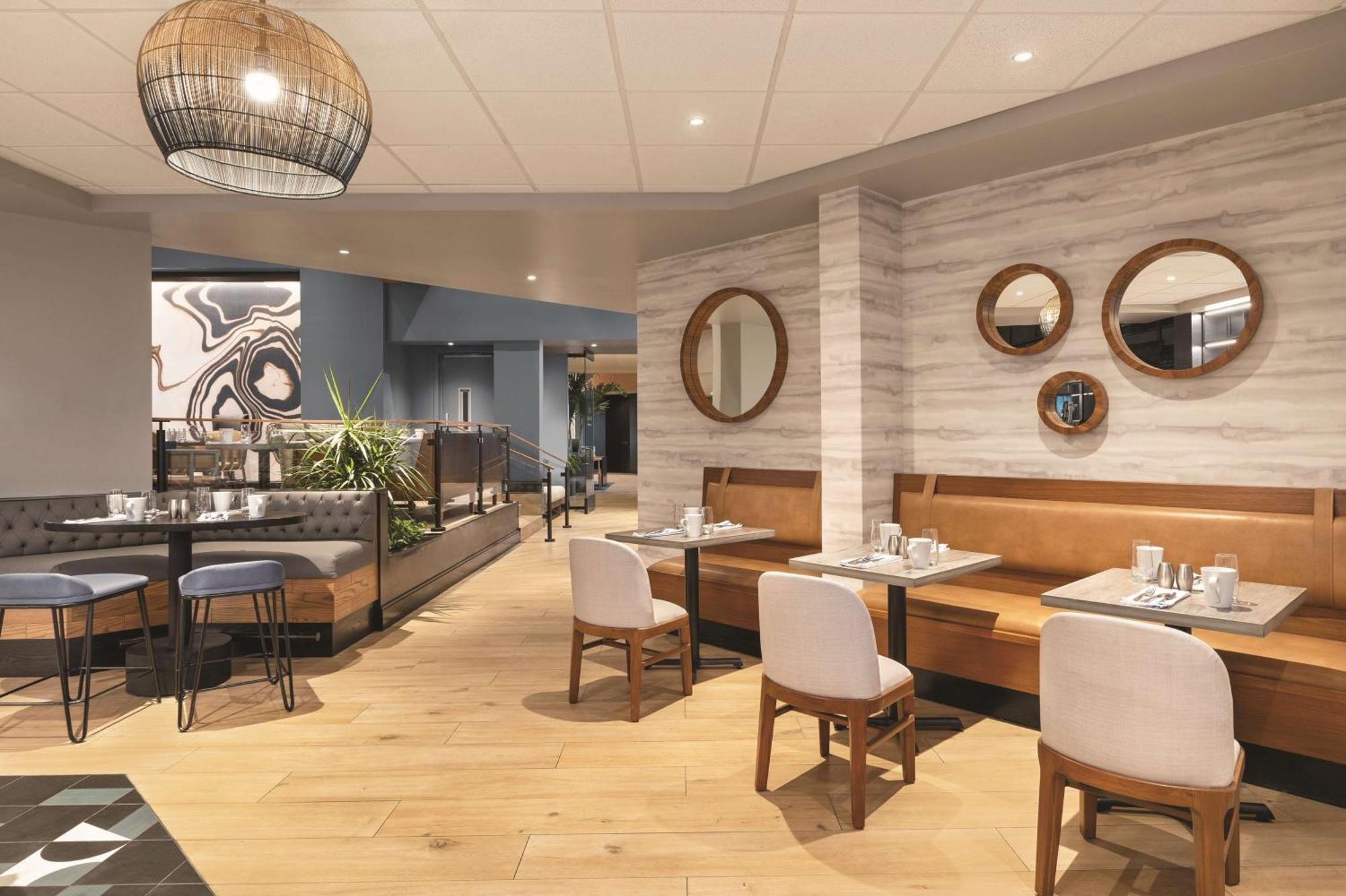 Doubletree By Hilton Tampa Rocky Point Waterfront Hotel Buitenkant foto