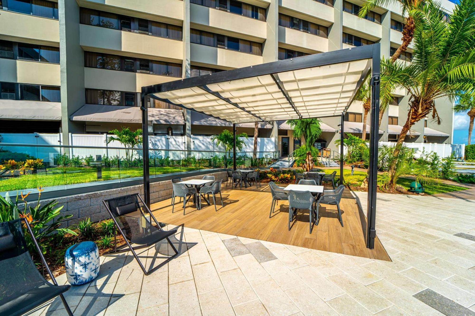 Doubletree By Hilton Tampa Rocky Point Waterfront Hotel Buitenkant foto