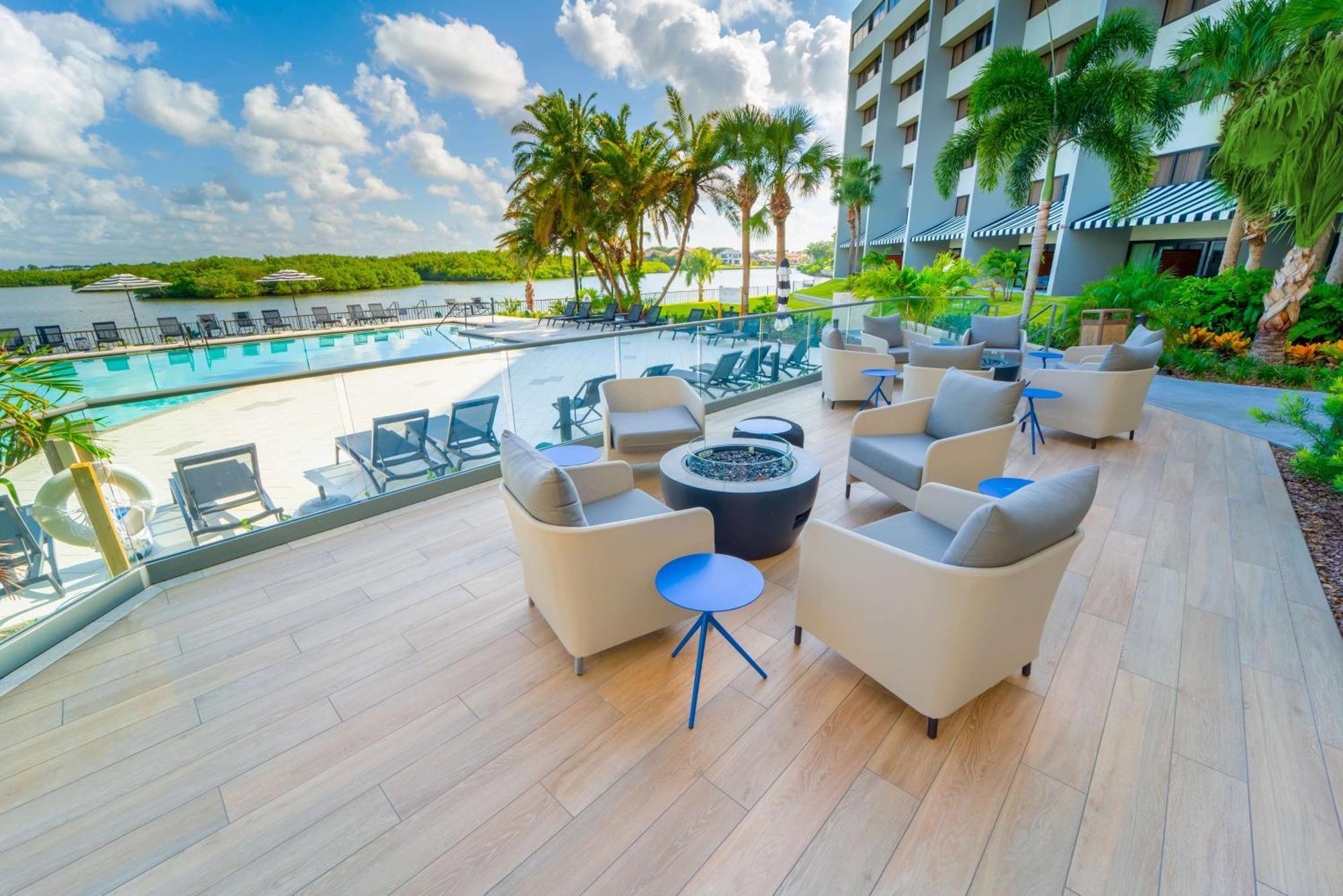 Doubletree By Hilton Tampa Rocky Point Waterfront Hotel Buitenkant foto