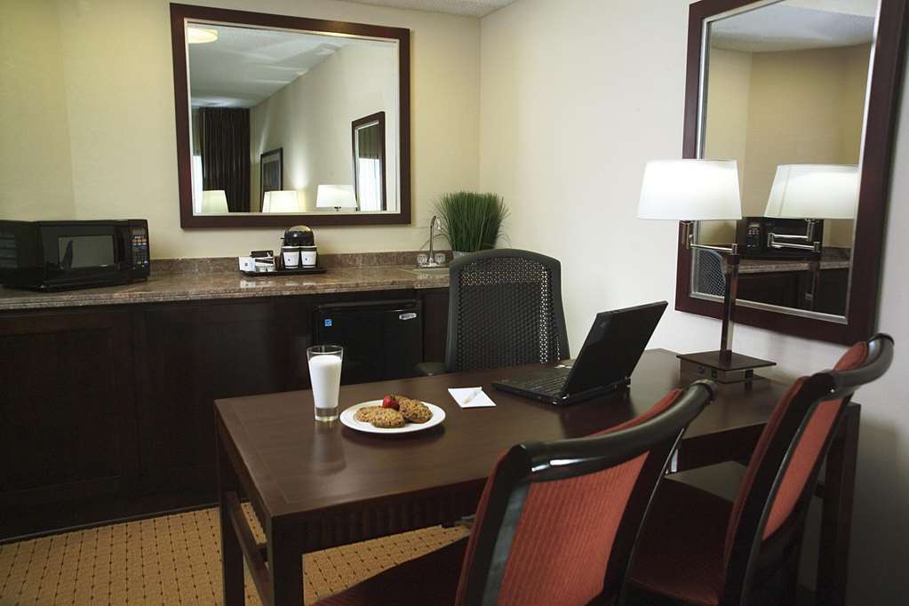 Doubletree By Hilton Tampa Rocky Point Waterfront Hotel Kamer foto