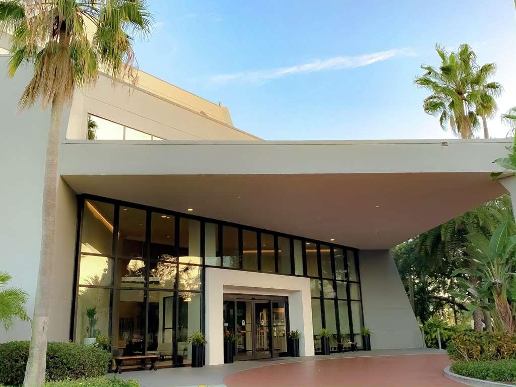 Doubletree By Hilton Tampa Rocky Point Waterfront Hotel Buitenkant foto